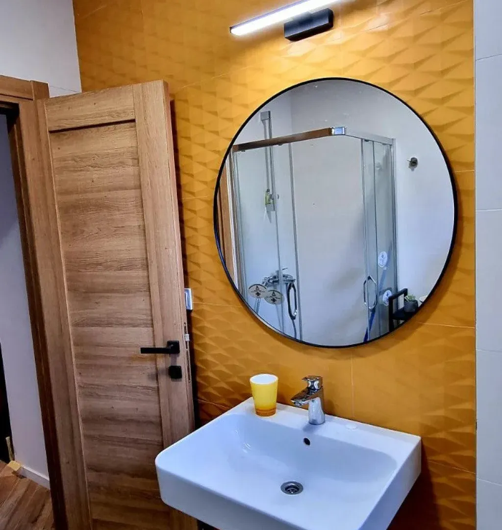 Izdavanje, dvosoban stan, 60m², Mažina, Tivat