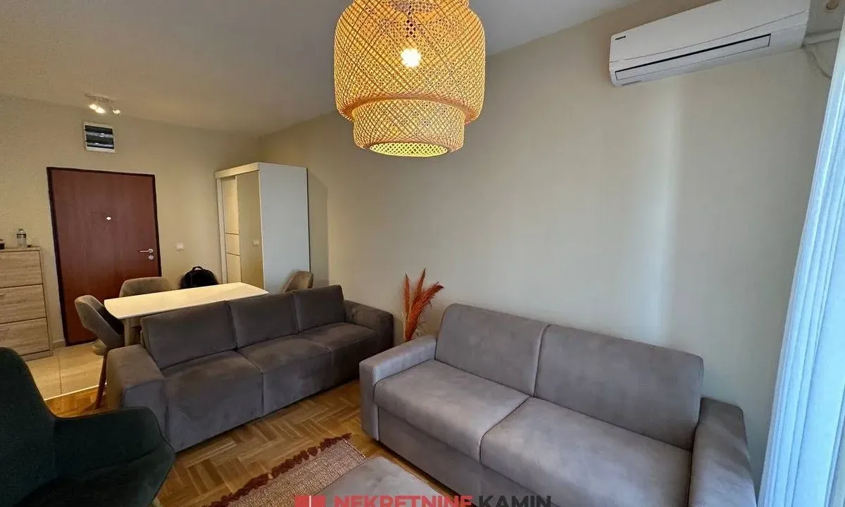 Izdavanje, jednosoban stan, 42m², Golubovina, Budva