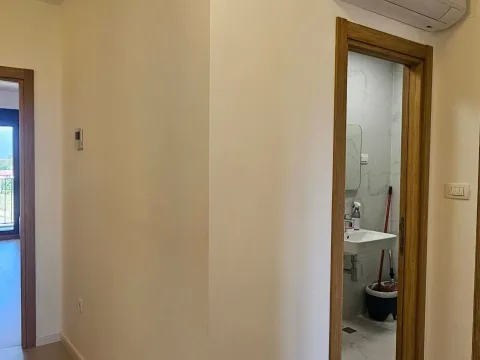 Rent, two bedroom apartment, 61m², Tološi, Podgorica - image 10