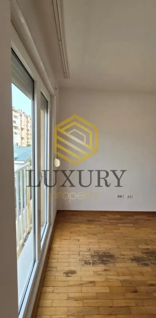 Prodaja, dvosoban stan, 56m², Stari Aerodrom, Podgorica