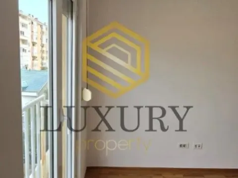 Prodaja, dvosoban stan, 56m², Stari Aerodrom, Podgorica - image 9