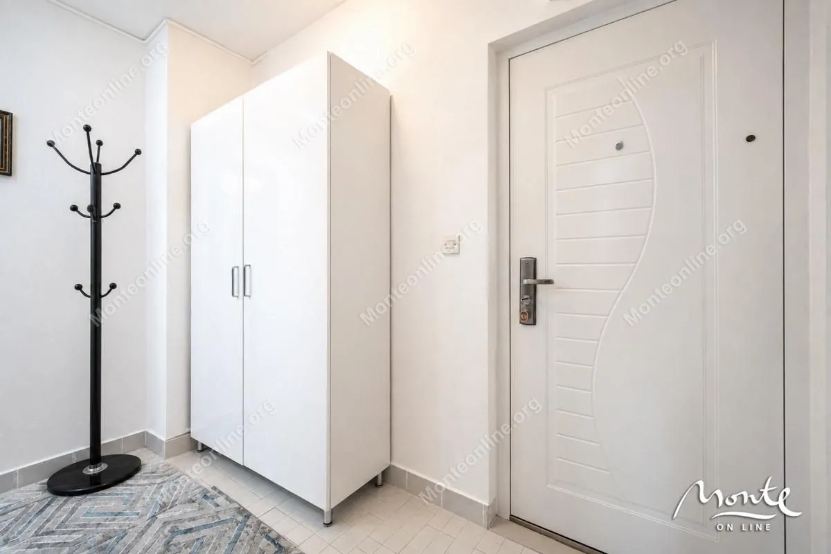 Prodaja, jednosoban stan, 48m², Dobrota, Kotor