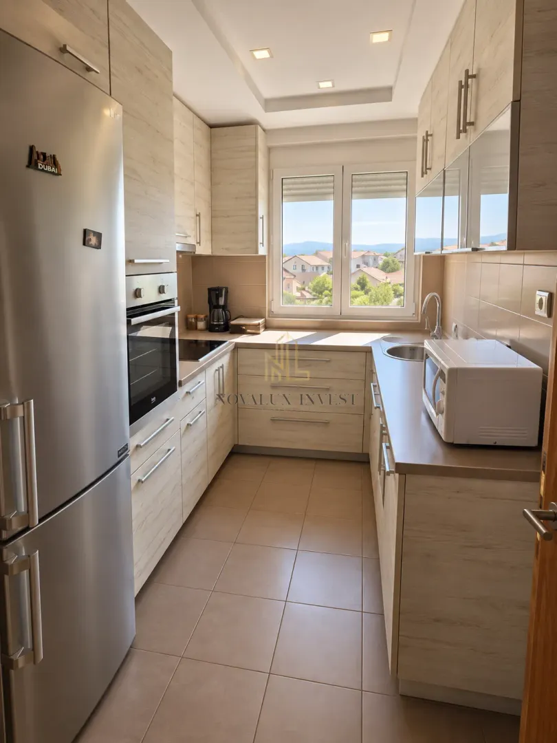 Izdavanje, trosoban stan, 155m², Zabjelo, Podgorica