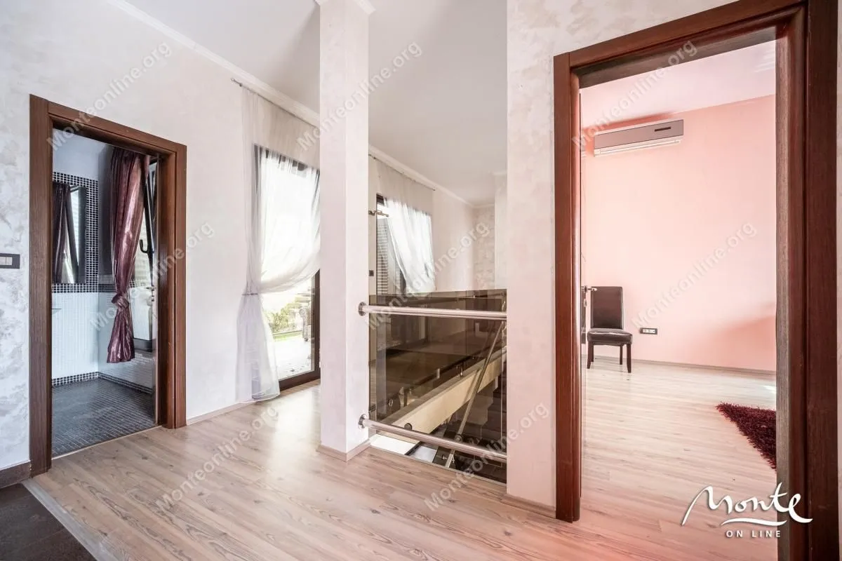 Prodaja, kuća, 188m², Sasovići, Herceg Novi