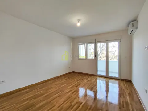 Rent, office space, 45m², Preko Morače, Podgorica - image 1