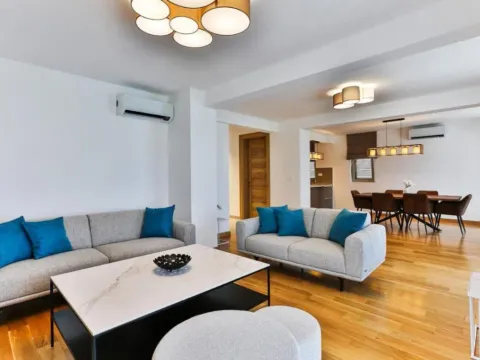 Izdavanje, trosoban stan, 115m², Pržno, Budva - image 5