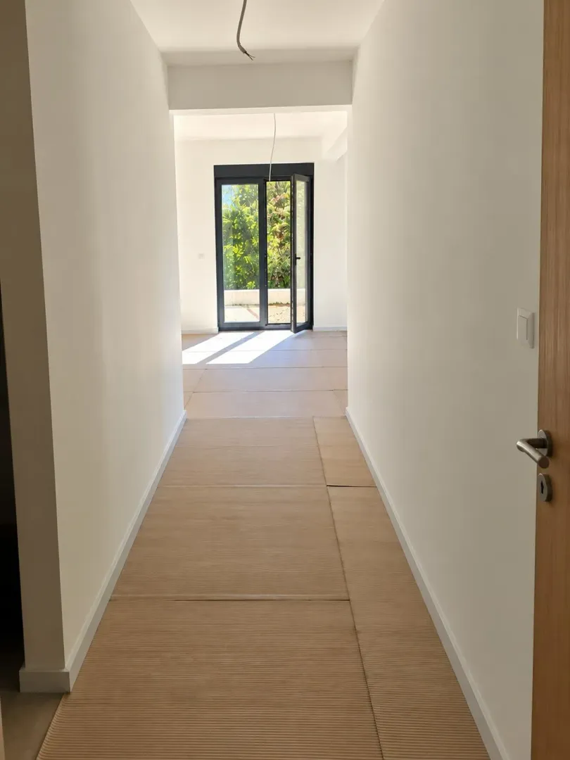 Prodaja, jednosoban stan, 58m², Dobrota, Kotor