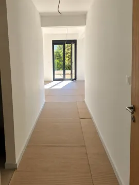 Prodaja, jednosoban stan, 58m², Dobrota, Kotor - image 2