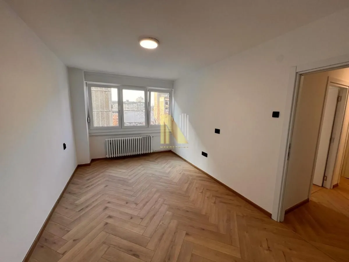 Prodaja, dvosoban stan, 73m², Centar, Novi Sad