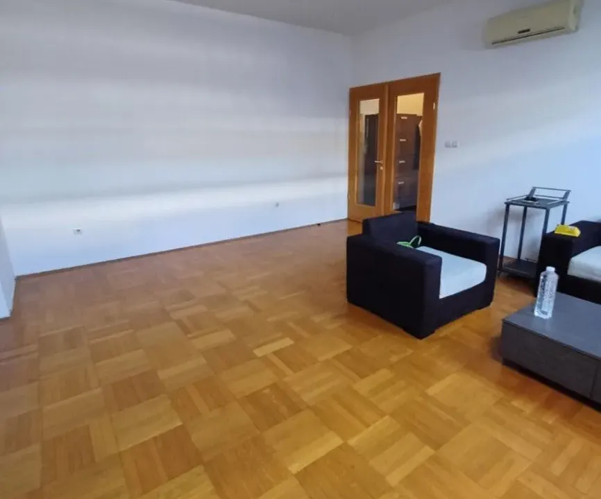 Prodaja, trosoban stan, 98m², Subotica, Srbija