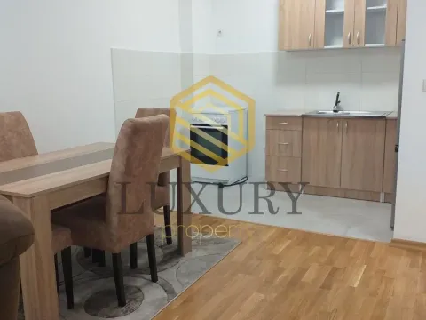 Izdavanje, dvosoban stan, 68m², Tuški Put, Podgorica - image 13