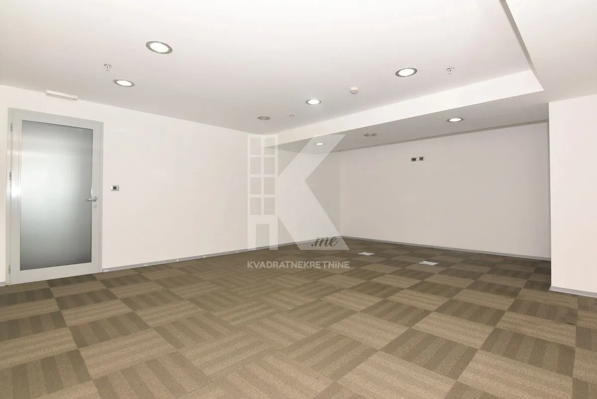 Rent, office space, 445m², Preko Morače, Podgorica