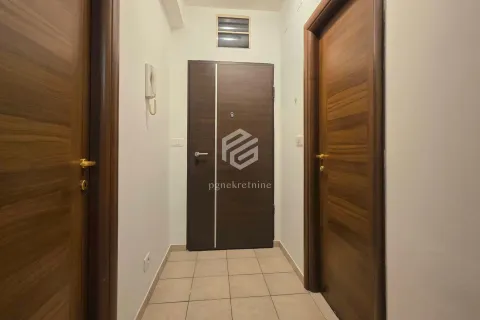 Rent, two bedroom apartment, 57m², Stari Aerodrom, Podgorica - image 3