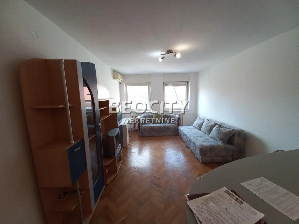 Prodaja, stan, 29m², Centar, Novi Sad