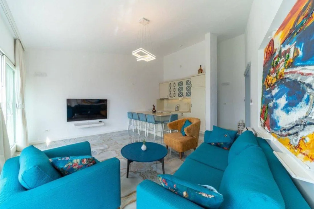Izdavanje, kuća, 178m², Blizikuće, Budva