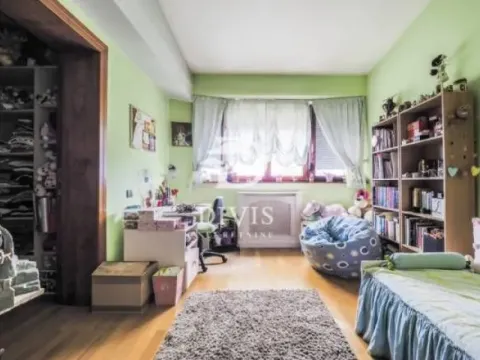 Sale, apartment, 250m², Cvetni Trg, Vračar Sve Podlokacije - image 9