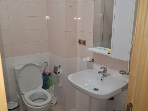 Izdavanje, dvosoban stan, 54m², Pobrežje, Podgorica - image 7