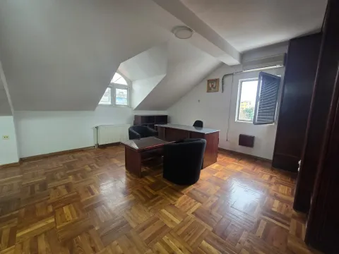 Rent, office space, 150m², Centar, Podgorica - image 7