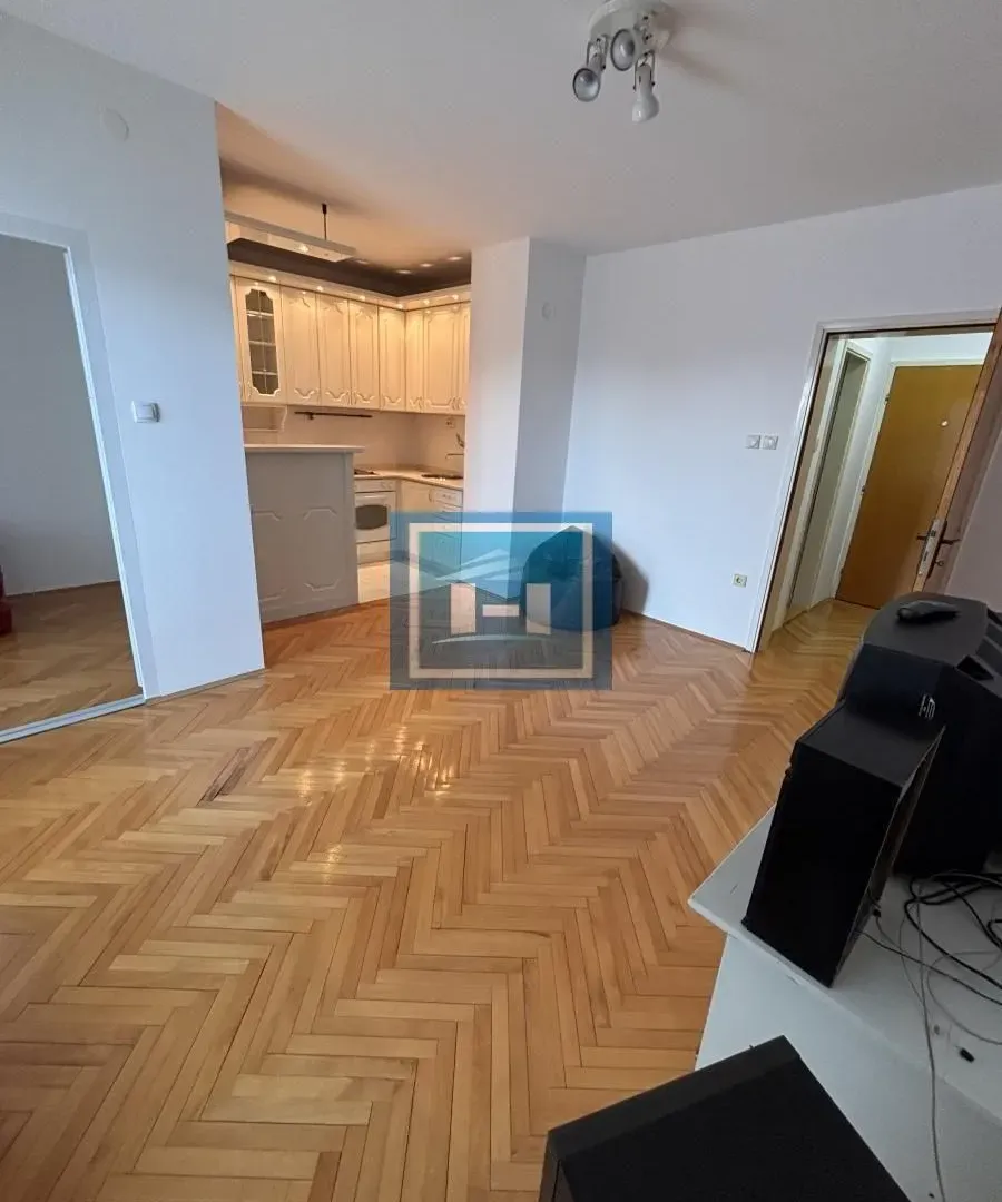Izdavanje, jednosoban stan, 35m², Sarina Medja, Jagodina
