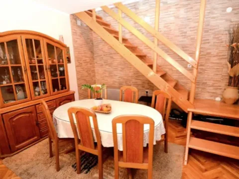 Prodaja, trosoban stan, 95m², Dobrota, Kotor - image 11