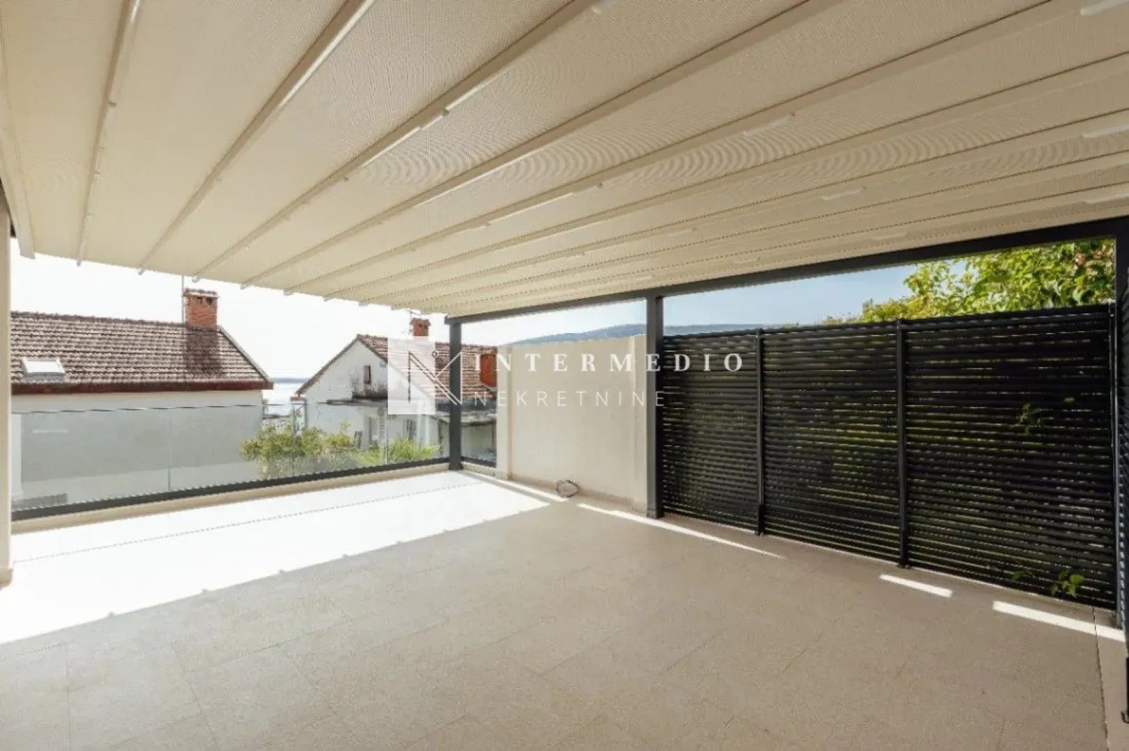 Prodaja, dvosoban stan, 180m², Savina, Herceg Novi