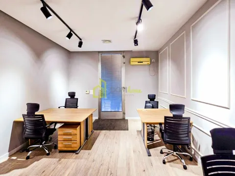 Izdavanje, poslovni prostor, 80m², Centar, Podgorica - image 4