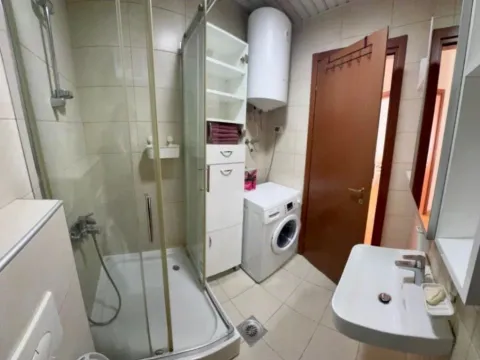 Izdavanje, jednosoban stan, 54m², City Kvart, Podgorica - image 2