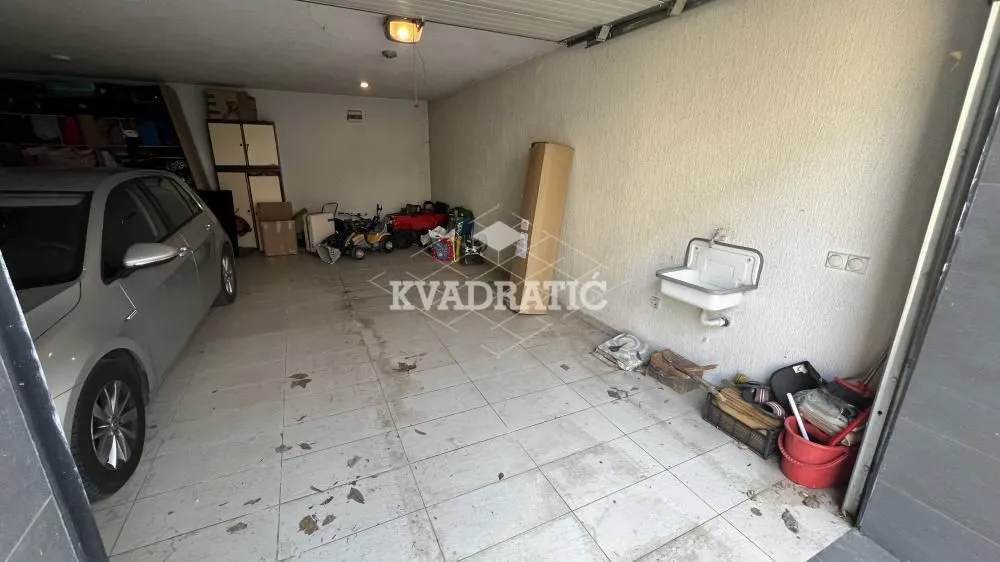 Sale, four bedroom apartment, 126m², Savski Venac, Beograd