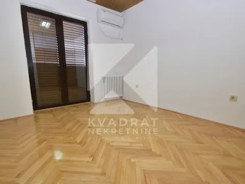 Izdavanje, kuća, 200m², Stari Aerodrom, Podgorica - image 14