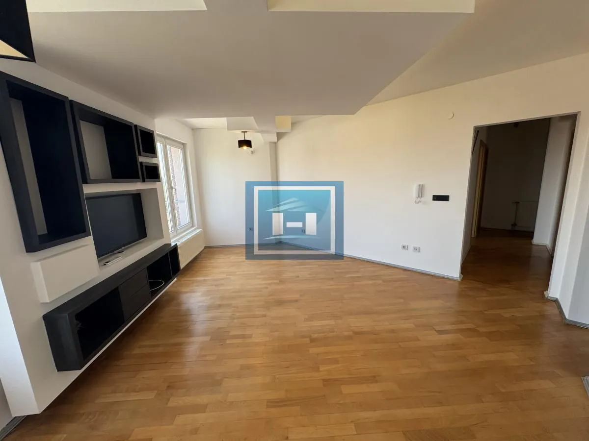 Prodaja, trosoban stan, 82m², Centar, Jagodina