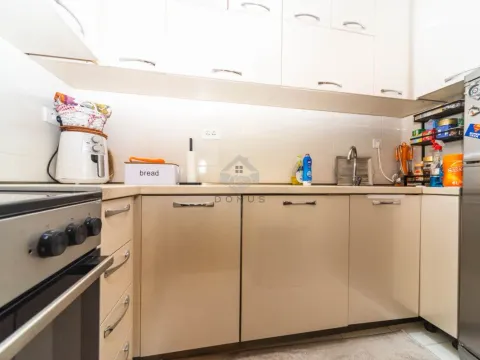 Sale, two bedroom apartment, 70m², Stari Aerodrom, Podgorica - image 5