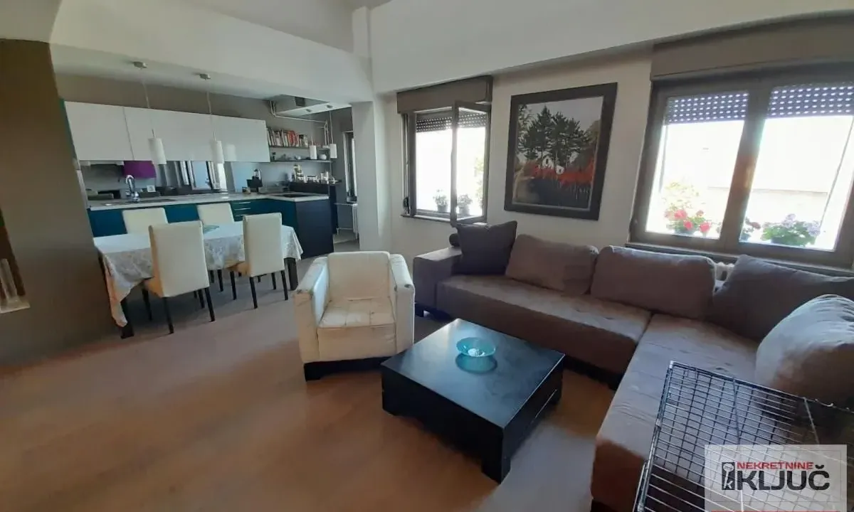 Prodaja, stan, 143m², Centar, Novi Sad