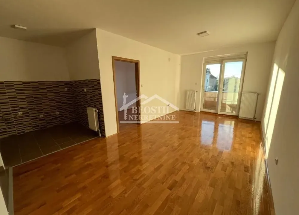 Prodaja, dvosoban stan, 49m², Centar, Smederevo
