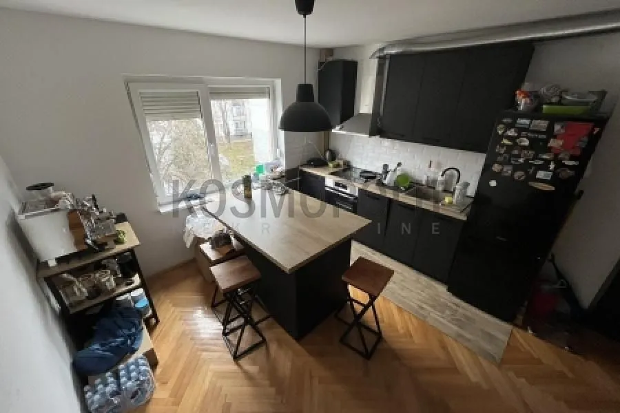 Prodaja, četvorosoban stan, 110m², Bele Vode, Beograd