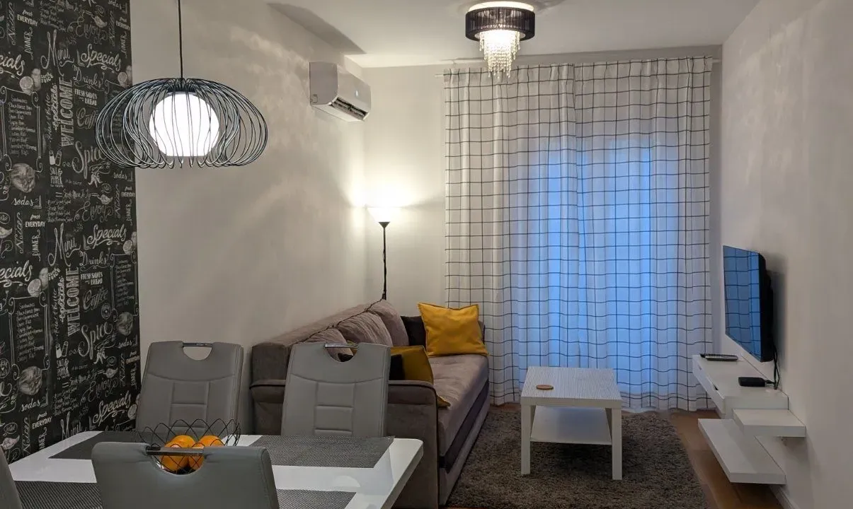Izdavanje, stan, 40m², Central Point, Podgorica