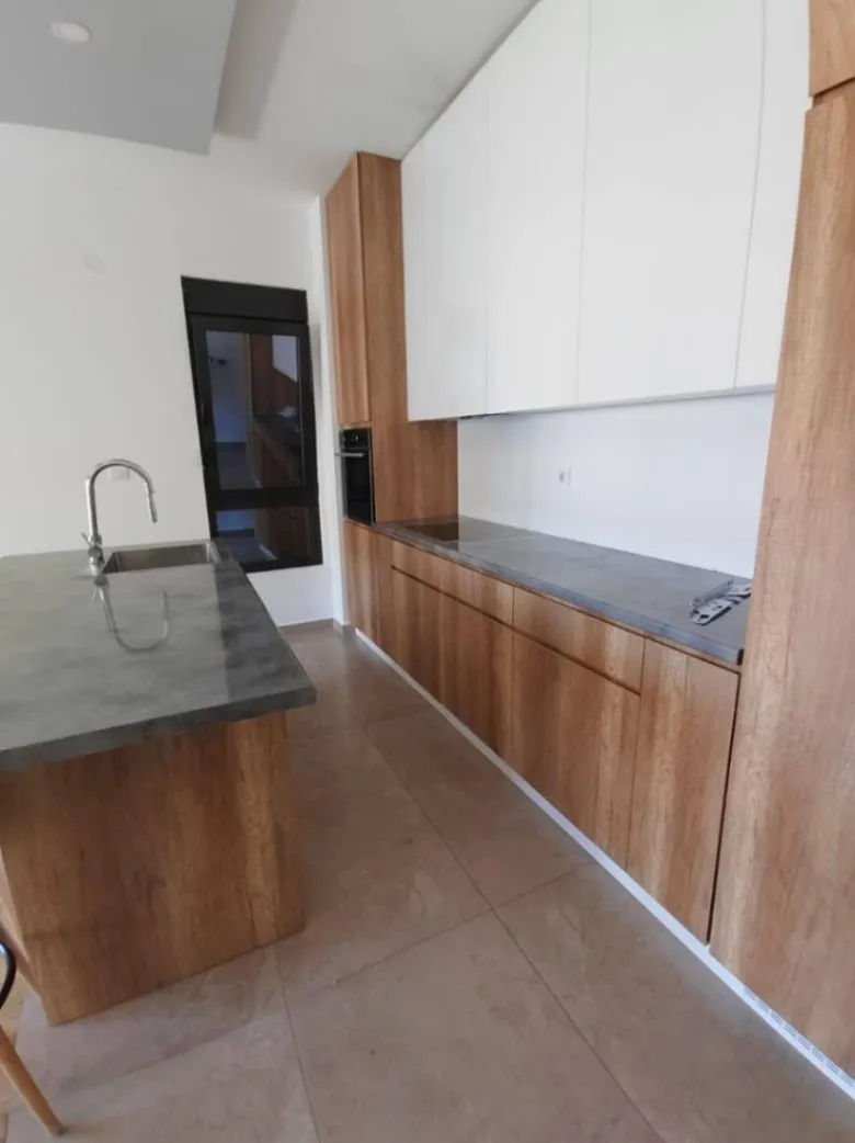 Sale, two bedroom apartment, 70m², Bečići, Budva