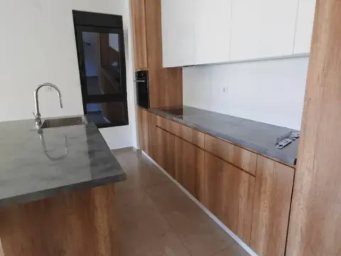 Sale, two bedroom apartment, 70m², Bečići, Budva - image 8