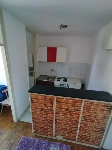 Izdavanje, dvosoban stan, 37m², Sajmište, Novi Sad