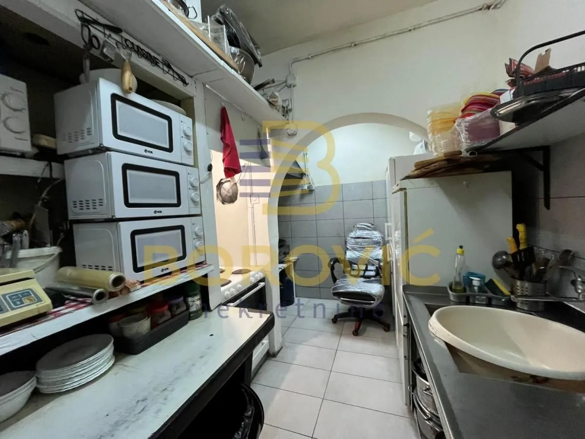 Izdavanje, poslovni prostor, 66m², Autokomanda, Voždovac Sve Podlokacije