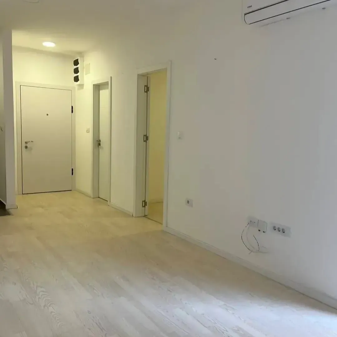Prodaja, dvosoban stan, 38m², 1 maj, Podgorica