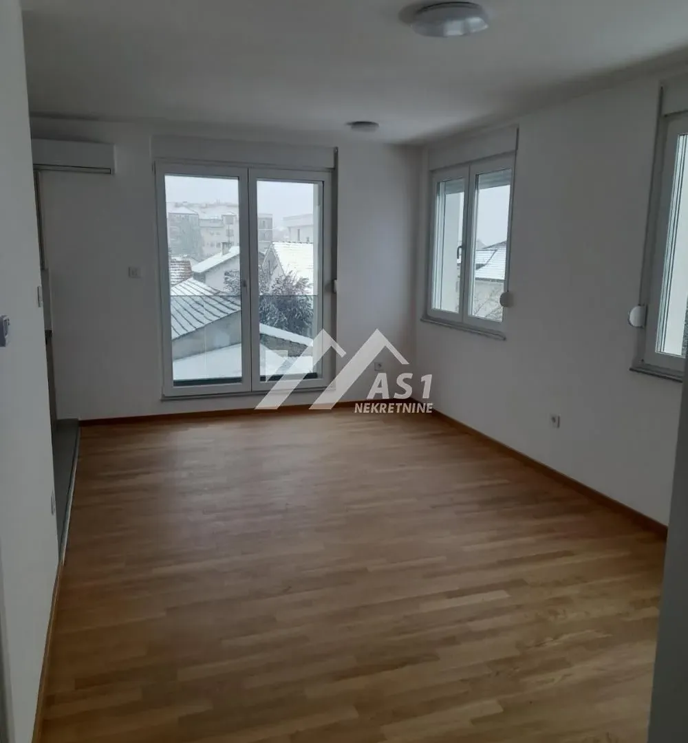 Izdavanje, dvosoban stan, 52m², Telep, Novi Sad Sve Podlokacije