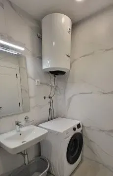 Izdavanje, jednosoban stan, 47m², Stari Aerodrom, Podgorica - image 6