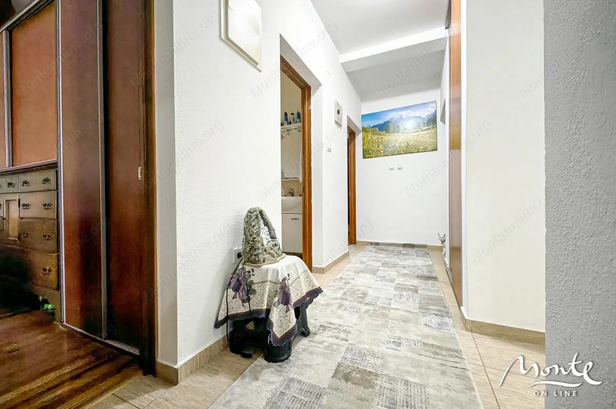 Sale, house, 200m², Donja Gorica, Podgorica
