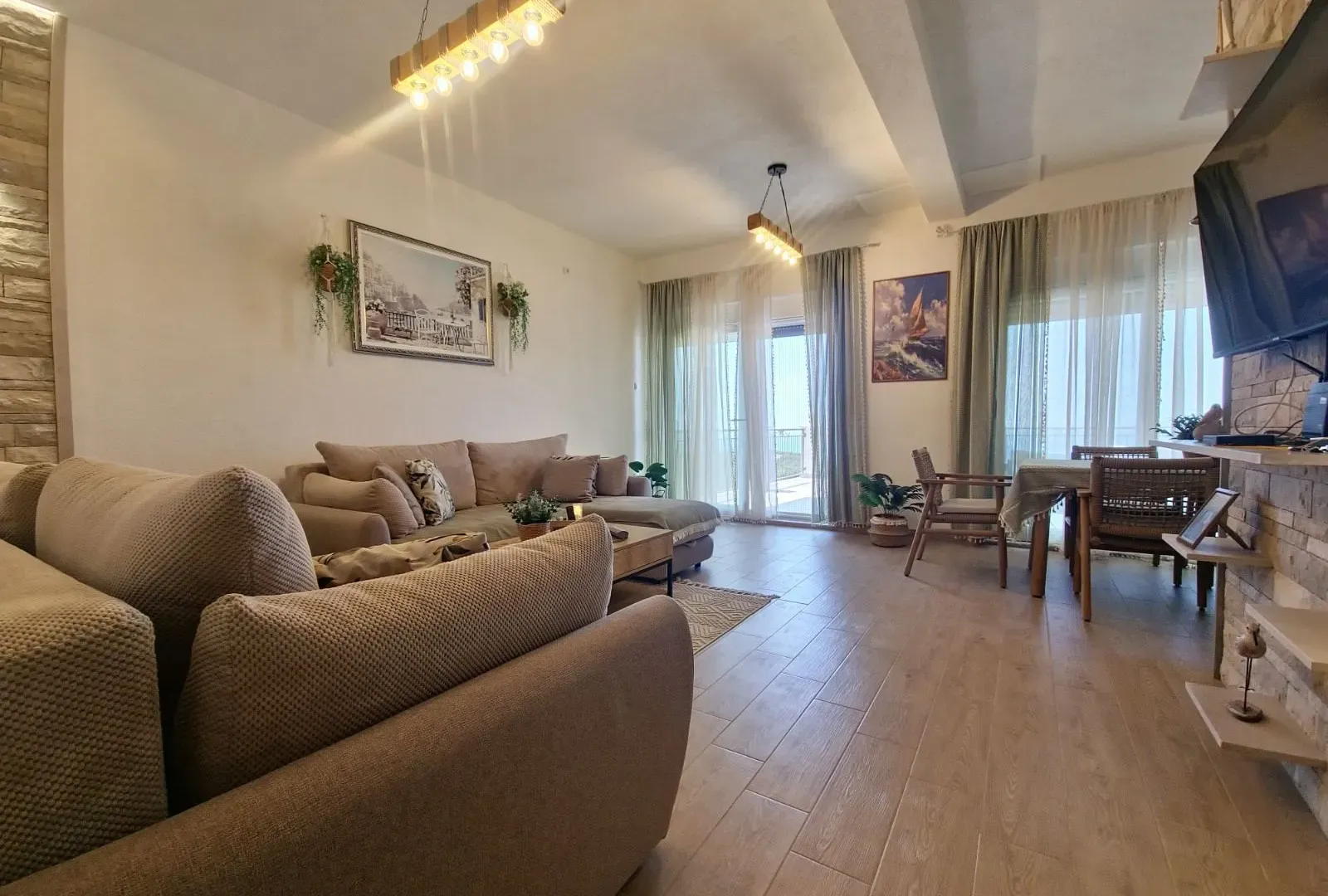 Izdavanje, kuća, 110m², Krimovica, Kotor