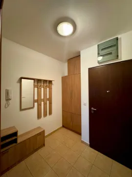Izdavanje, jednosoban stan, 52m², City Kvart, Podgorica - image 11