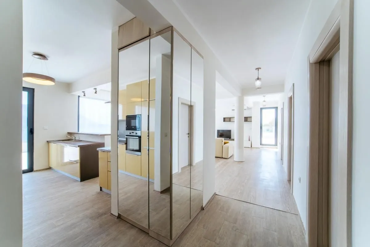 Prodaja, trosoban stan, 234m², Bečići, Budva