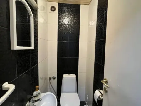 Izdavanje, dvosoban stan, 72m², Gintaš, Podgorica - image 4