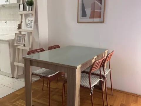 Izdavanje, jednosoban stan, 52m², City Kvart, Podgorica - image 9