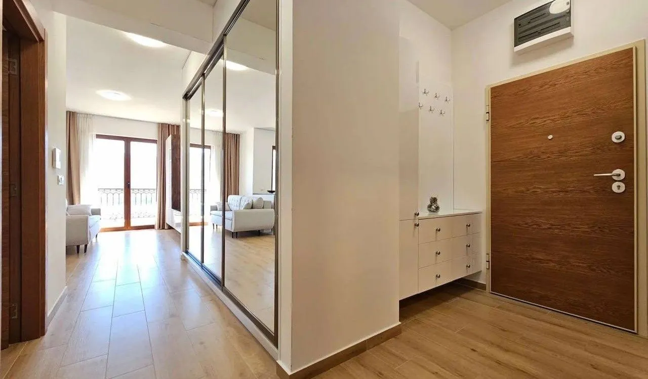 Prodaja, dvosoban stan, 73m², Komoševina, Budva