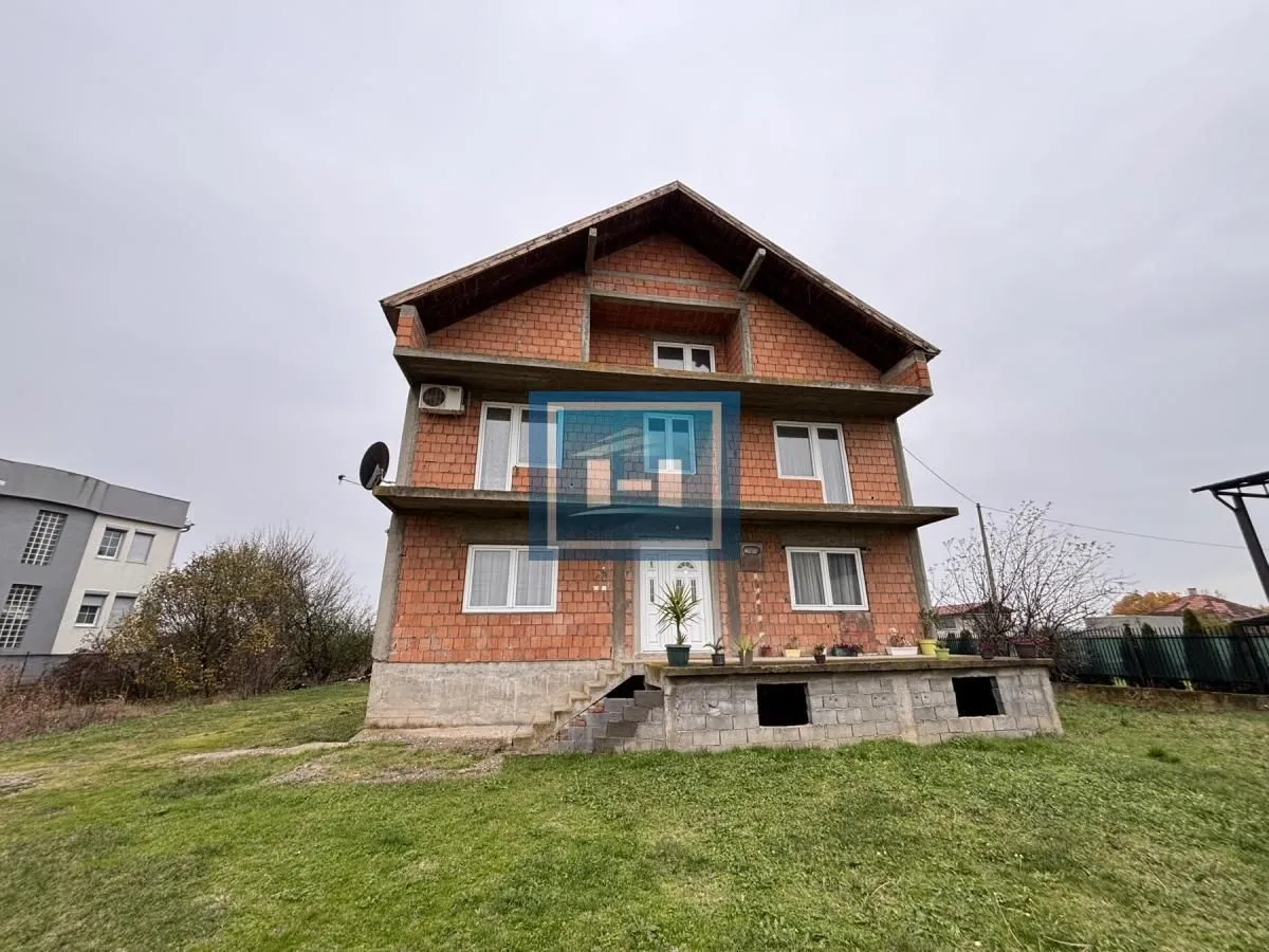 Prodaja, kuća, 194m², Ribare, Jagodina